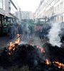 Agricultores protestan frente al edificio del Parlamento Europeo en Bruselas. (Fuente: NA)