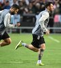 Messi no mostró signos de lesión en el entrenamiento en Hong Kong (Fuente: AFP)