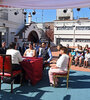 A pleno sol, la Terraza de Lavardén dio el marco ideal para las bodas.  (Fuente: Prensa Gobernación)