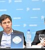 Axel Kicillof y el ministro Augusto Costa durante la reunión en el Salón Dorado.  (Fuente: Prensa PBA)