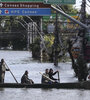  Voluntarios rescatistas navegan en una inundación en el río Gravataí, en Canoas, norte de Porto Alegre (Fuente: EFE)