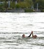 La ministra de Deportes de Francia se bañó en en el río Sena para demostrar que el agua está apta. (Fuente: EFE)