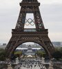 La imponente Torre Eiffel y el puente de Iena, repleto de turistas (Fuente: AFP)