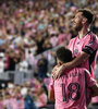 Messi celebra junto a Jordi Alba, que lo asistió en uno de sus goles (Fuente: AFP)