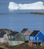 Un bloque de hielo flota delante del pueblo de Kulusuk, Groenlandia, esta semana. (Fuente: AFP)