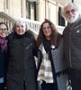 De izquierda a derecha: Gisela Cardozo, Norma Ríos, María Elena Naddeo (copresidentas de APDH) y Eduardo Tavani (secretario de Relaciones Institucionales) al salir de Tribunales en Rosario. (Fuente: APDH)