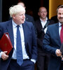 Boris Johnson junto a su par luxemburgués, Xavier Bettel. 