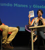 Facundo Manes y Gisela Marziotta en el escenario en la UMET.  (Fuente: Guadalupe Lombardo)