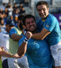 Epica actuacion uruguaya ante Fiji. (Fuente: AFP)