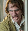 El  “Happy” de Joaquin Phoenix es capaz de reír y llorar al mismo tiempo.