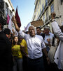 El primer ministro António Costa en plena campaña por las calles de Lisboa