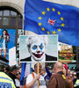 El parlamento sesionó rodeado de manifestantes anti Brexit. (Fuente: EFE)