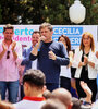 Axel Kicillof recorrió, en el marco de la campaña electoral, Baradero, San Nicolás y San Pedro.