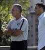 Alfaro y Burdisso, durante un entrenamiento. (Fuente: Foto Prensa Boca)