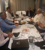 Traferri, Reviglio, Gutiérrez, entre otros, en una cena en Santa Fe.
