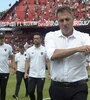 El técnico de Newell's hace algunos cambios tácticos y otros por obligación, pero no resigna el ataque-  (Fuente: Sebastián Granata)