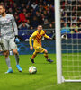 Messi festeja su gol ante la frustración del arquero Oblak. (Fuente: EFE)