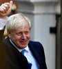 Johnson, transgresor de pelo siempre revuelto, de excentricidad británica culta y superficial labrada en Oxford. Foto 2:Manifestantes disfrazados protestan frente a la oficina de Johnson esta semana. (Fuente: EFE)