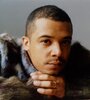 Raleigh Ritchie saltó a la fama con Game of Thrones, pero en paralelo sacó un disco en 2016 y prepara la salida del segundo.