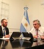 “Estamos más cerca pero muy lejos” comenta el presidente Alberto Fernández a quien pueda oírlo. Habla de la negociación de deuda privada bajo legislación extranjera. (Fuente: Télam)