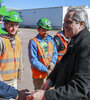 Alberto Fernández visitó la aceitera Deheza en Córdoba. 