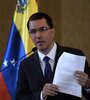 El canciller de Venezuela, Jorge Arreaza, acusó a Estados Unidos de boicotear la mesa de diálogo de Barbados. (Fuente: Federico Parra / AFP)