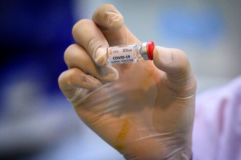 ¿Cuán efectiva tiene que ser una vacuna para frenar la pandemia?