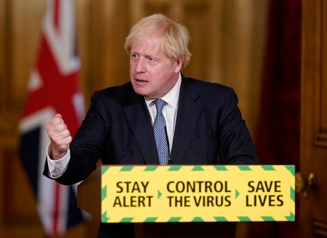 Coronavirus en el Reino Unido: Boris Johnson busca desmarcarse de Trump y Bolsonaro y vuelve a imponer restricciones