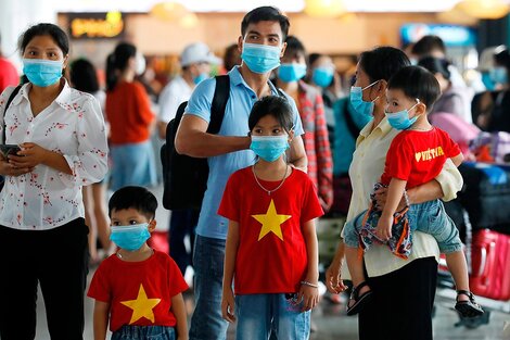 Un misterioso rebrote de coronavirus amenaza el exitoso caso de Vietnam