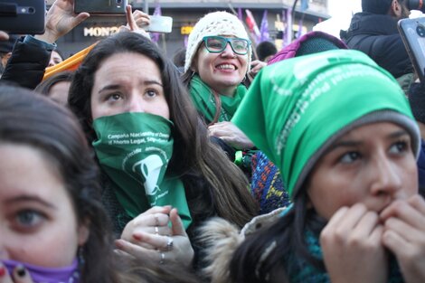 Interrupción del embarazo: Con los pañuelos verdes al Congreso