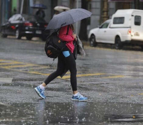 Clima en Buenos Aires: domingo algo nublado y con fuertes tormentas por la noche