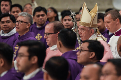 El Papa eliminó el secreto pontificio para casos de abuso sexual