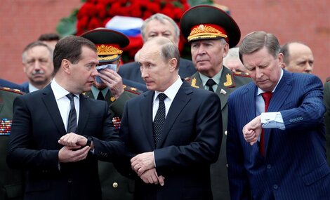 Renunció el gobierno de Medvedev tras anuncios de Putin