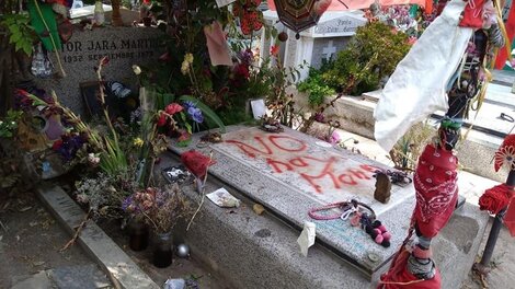 Chile: vandalizaron la tumba de Víctor Jara