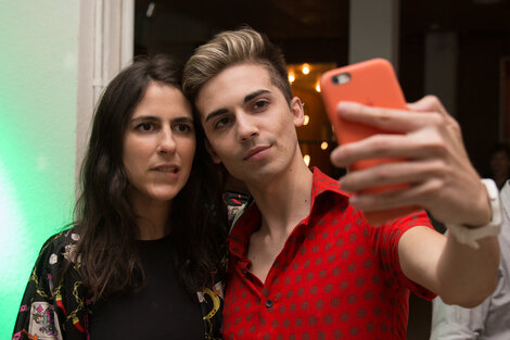 Generación Selfie: redes sociales, autobombo y duck face