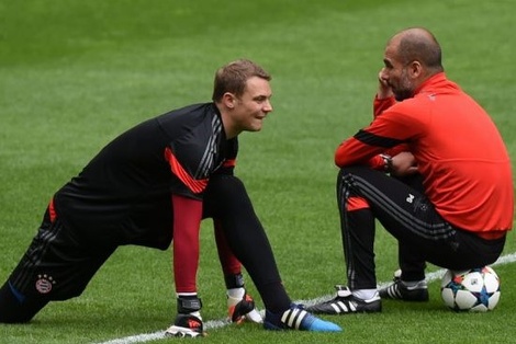 Manuel Neuer y Pep Guardiola durante su paso por el Bayern Múnich. (Fuente: AFP)