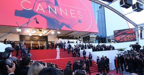 Cannes se posterga nuevamente, pero no se rinde