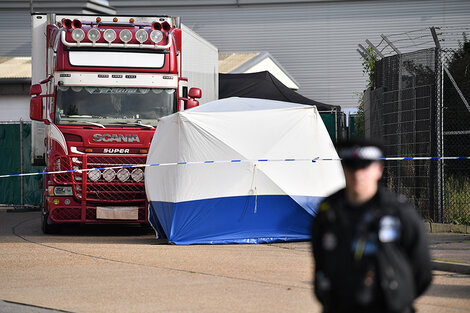 Encontraron 39 cadávares dentro de un camión en Londres