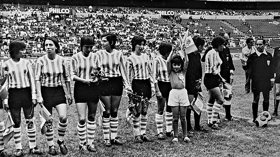 medianoche emoción aeropuerto El día que Argentina jugó su primer Mundial de fútbol femenino | Página12