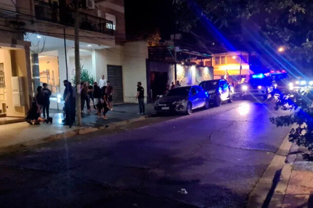 Corrientes: tres heridos por la explosión de un barril que era utilizado como mesa en un bar