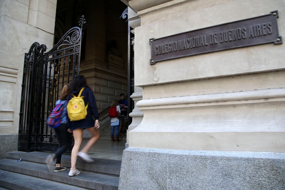 Colegio Nacional Buenos Aires: reclaman que se garantice el ciclo lectivo 2021