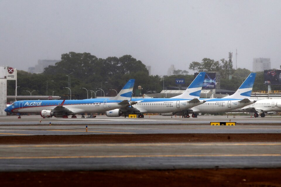 Demoras y cancelaciones en vuelos de Aerolíneas Argentinas por un paro sorpresivo