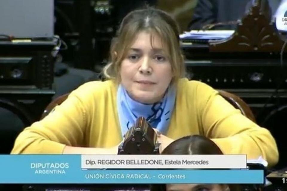 Escandalo: denuncian que una diputada radical se quedó con la mitad del sueldo de sus asesores