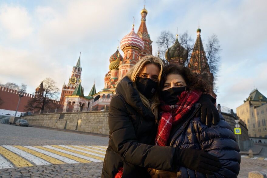 Vizzotti y Nicolini viajaron a Rusia y analizarán el uso pediátrico de la Sputnik V