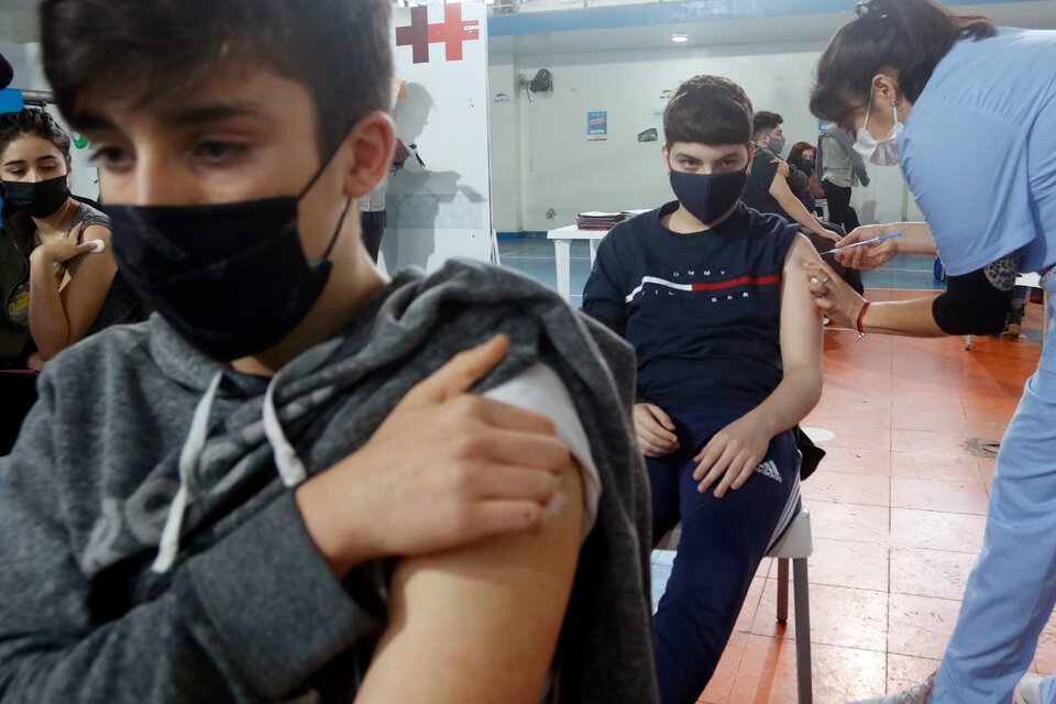 Ya se inscribieron casi 400 mil chicos para vacunarse en la provincia de Buenos Aires