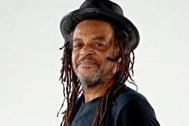 Murió Astro, exvocalista y miembro fundador de la banda de reggae UB40 
