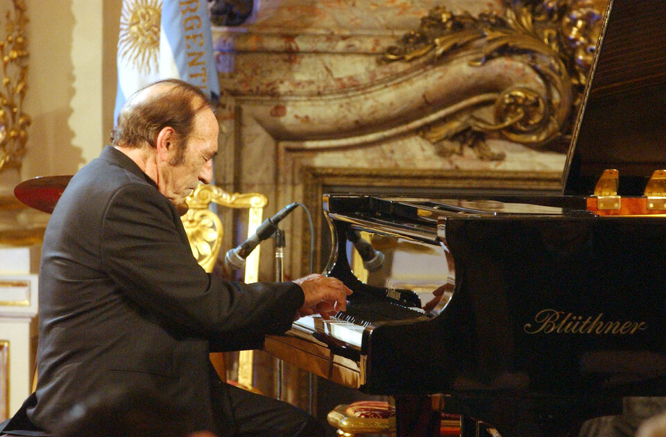 Murió el pianista Miguel Ángel Estrella
