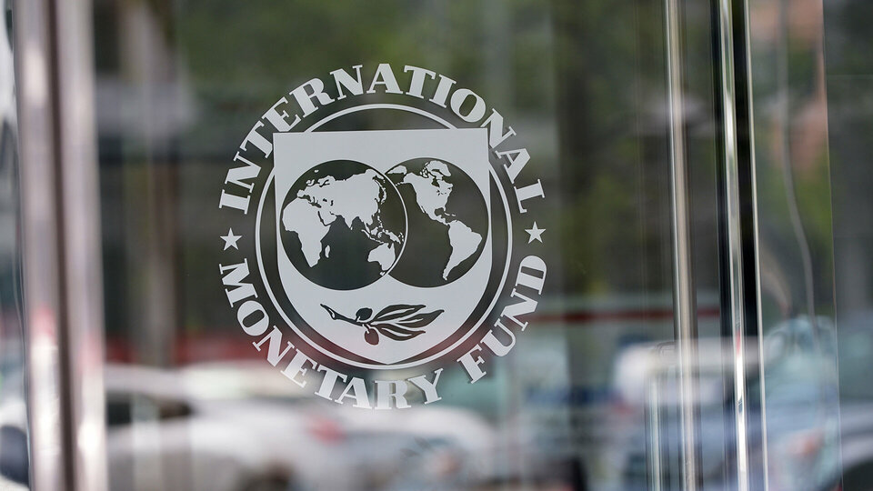 FMI impulsa la adopción de impuestos de emergencia que graven la 