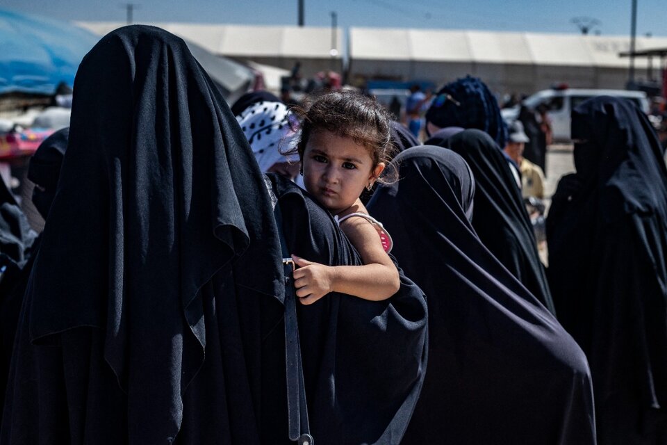 La tragedia secreta de los niños y sus madres vinculados al Estado Islámico