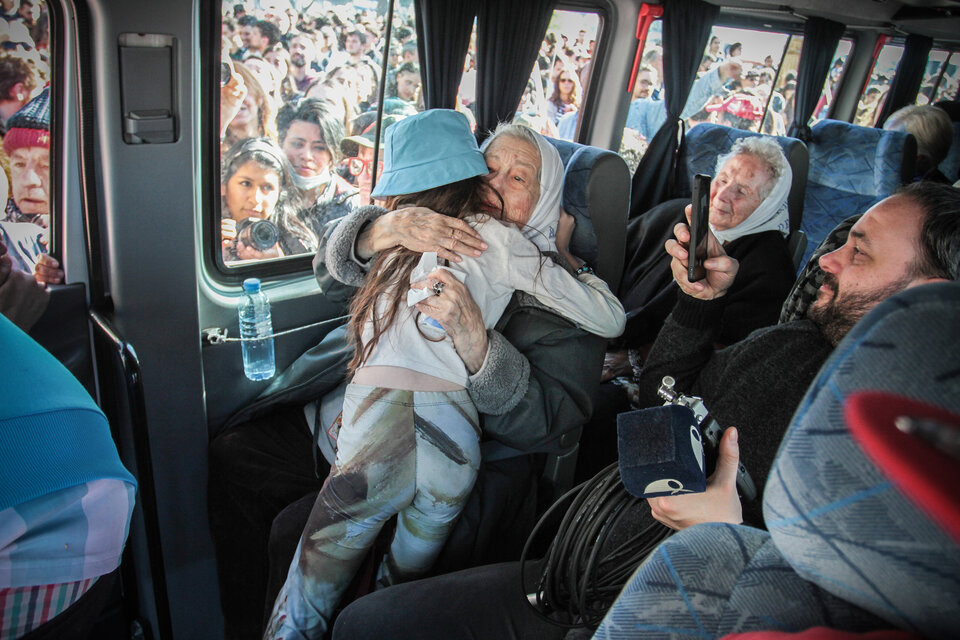 Imágenes de un día que quedará en la historia: un pueblo movilizado en defensa de la democracia